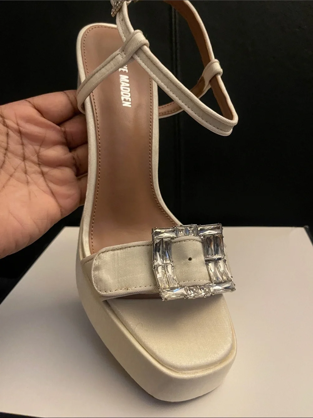 Steve Madden Liandra Satin Ivory Ankle Strap Platfrm Embellish Buckle Sz 10 NWB